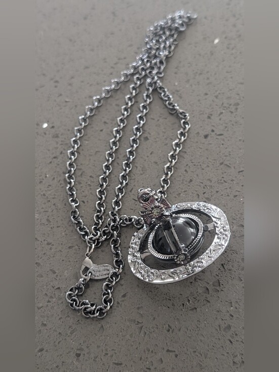 The Unbranded Brand Jewelry - Silver-Tone Orb Pendant Necklace with Black Center - Viviennewestwood Style